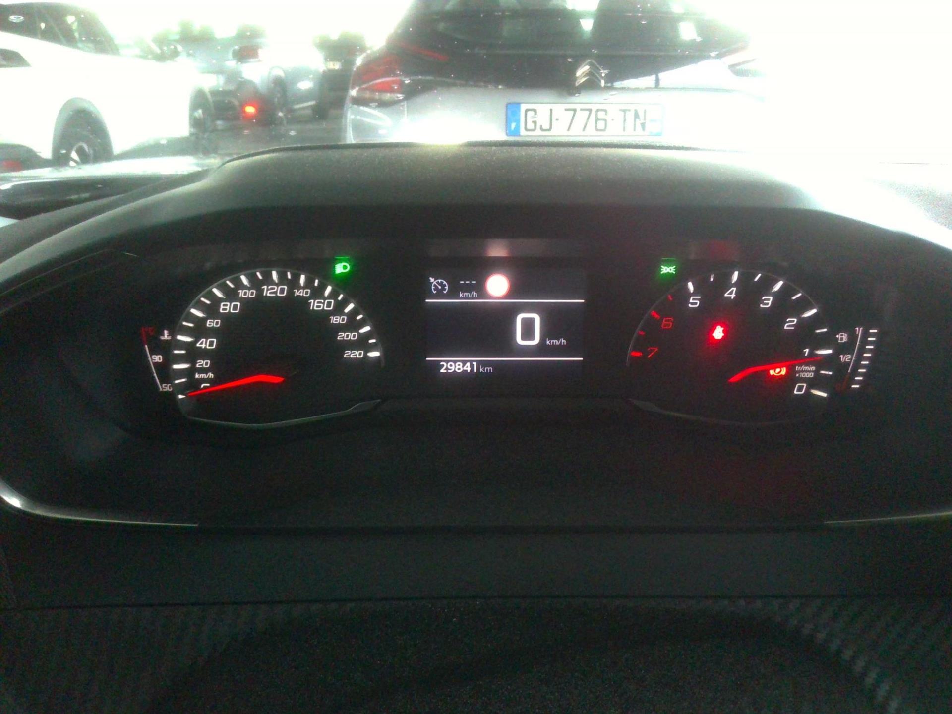 Peugeot 2008 II 