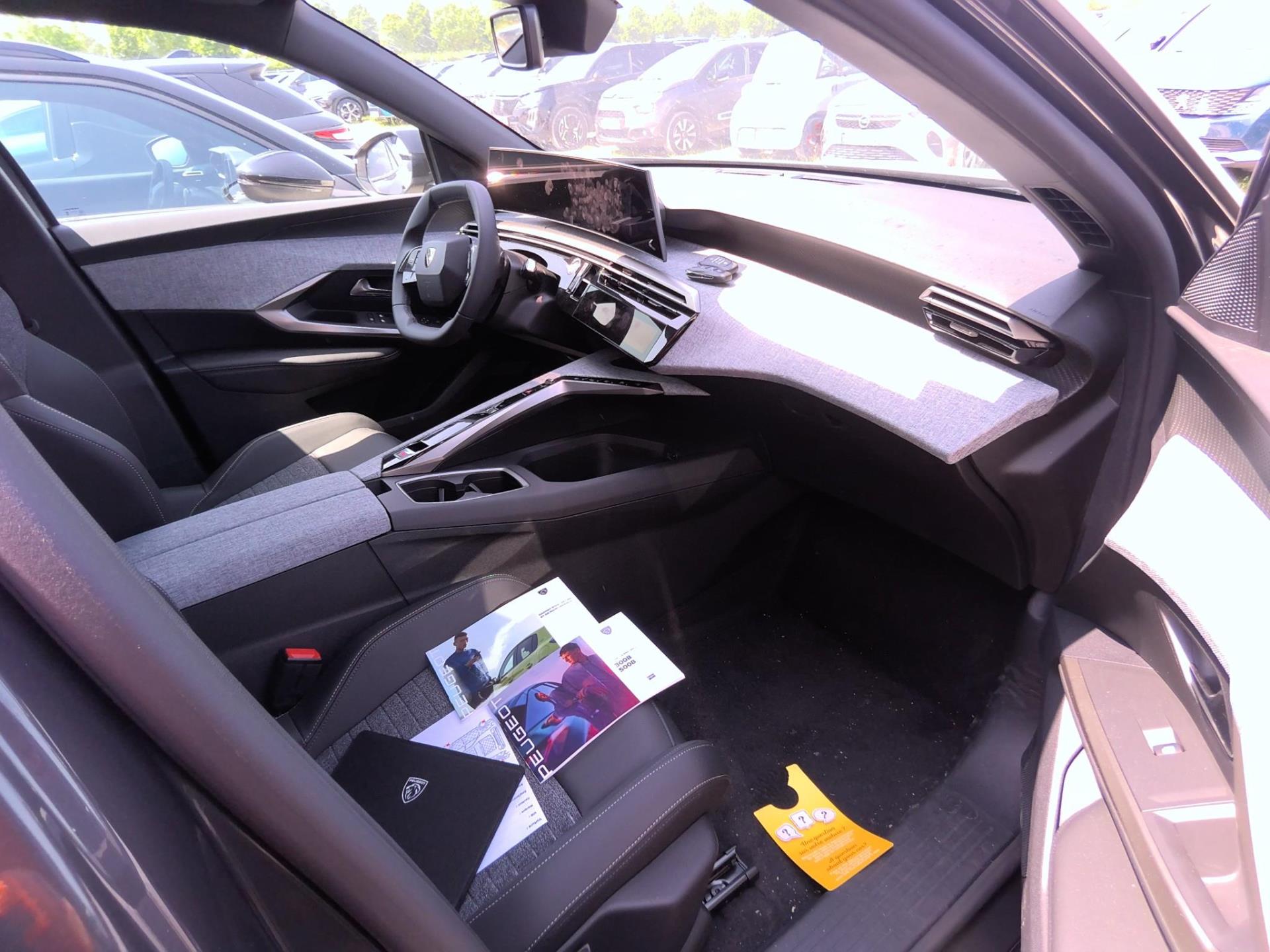 Peugeot 3008 Hybrid 145 e-DCS6 Allure 2025