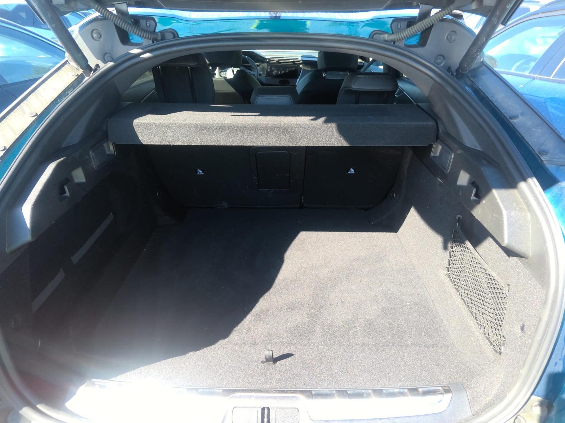 Peugeot 408 Hybrid 145 e-DCS6 GT 2025