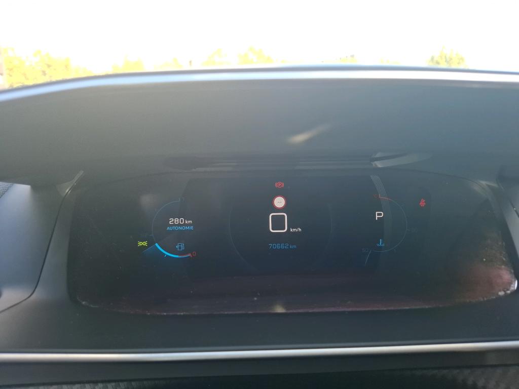 Peugeot 2008 PureTech 130 S&S EAT8 Allure Business 2021