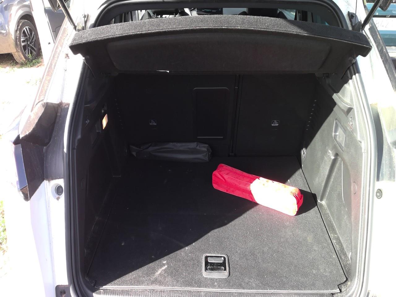 Foto Peugeot 3008 Hybrid 7