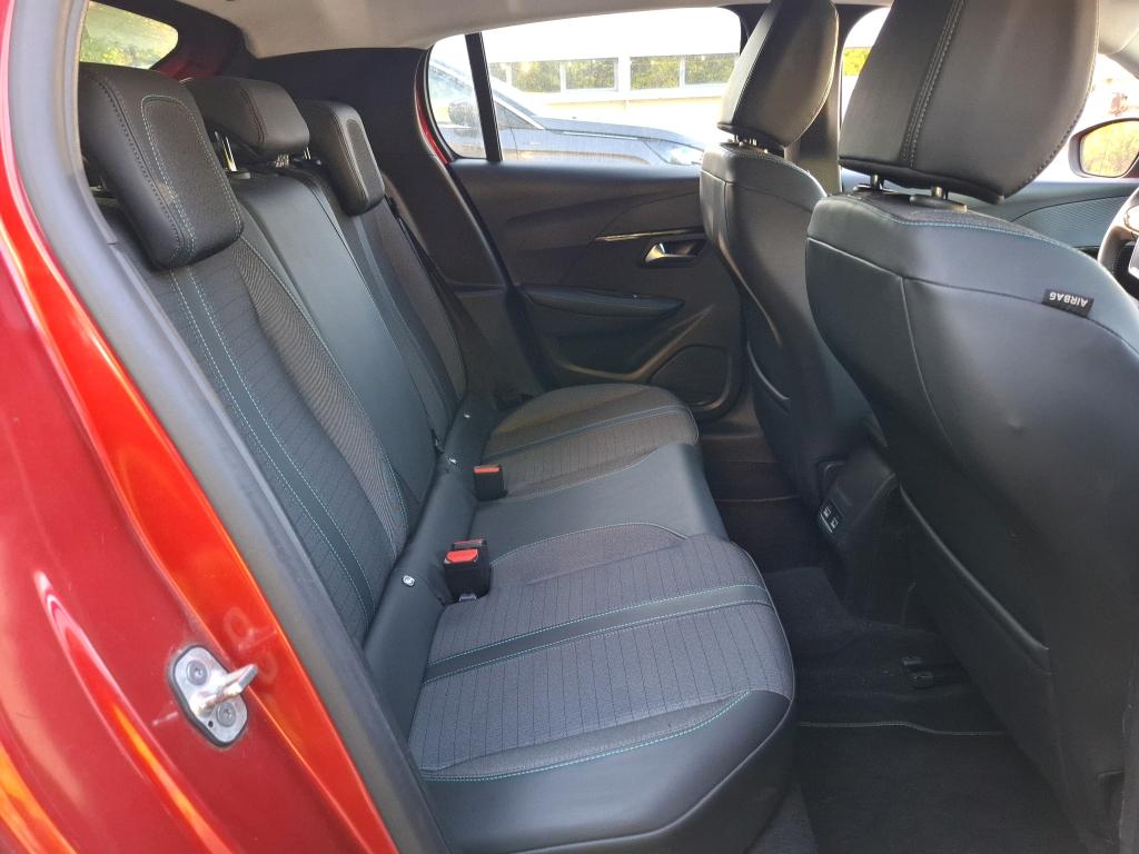 Peugeot 208 BlueHDi 100 S&S BVM6 Allure 2021