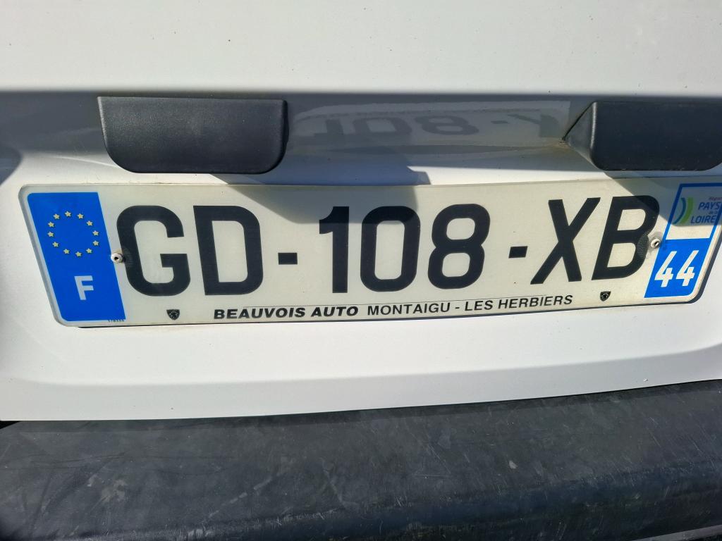 Peugeot PARTNER FOURGON STANDARD 650 KG BLUEHDI 100 S&S BVM6 ASPHALT 2021