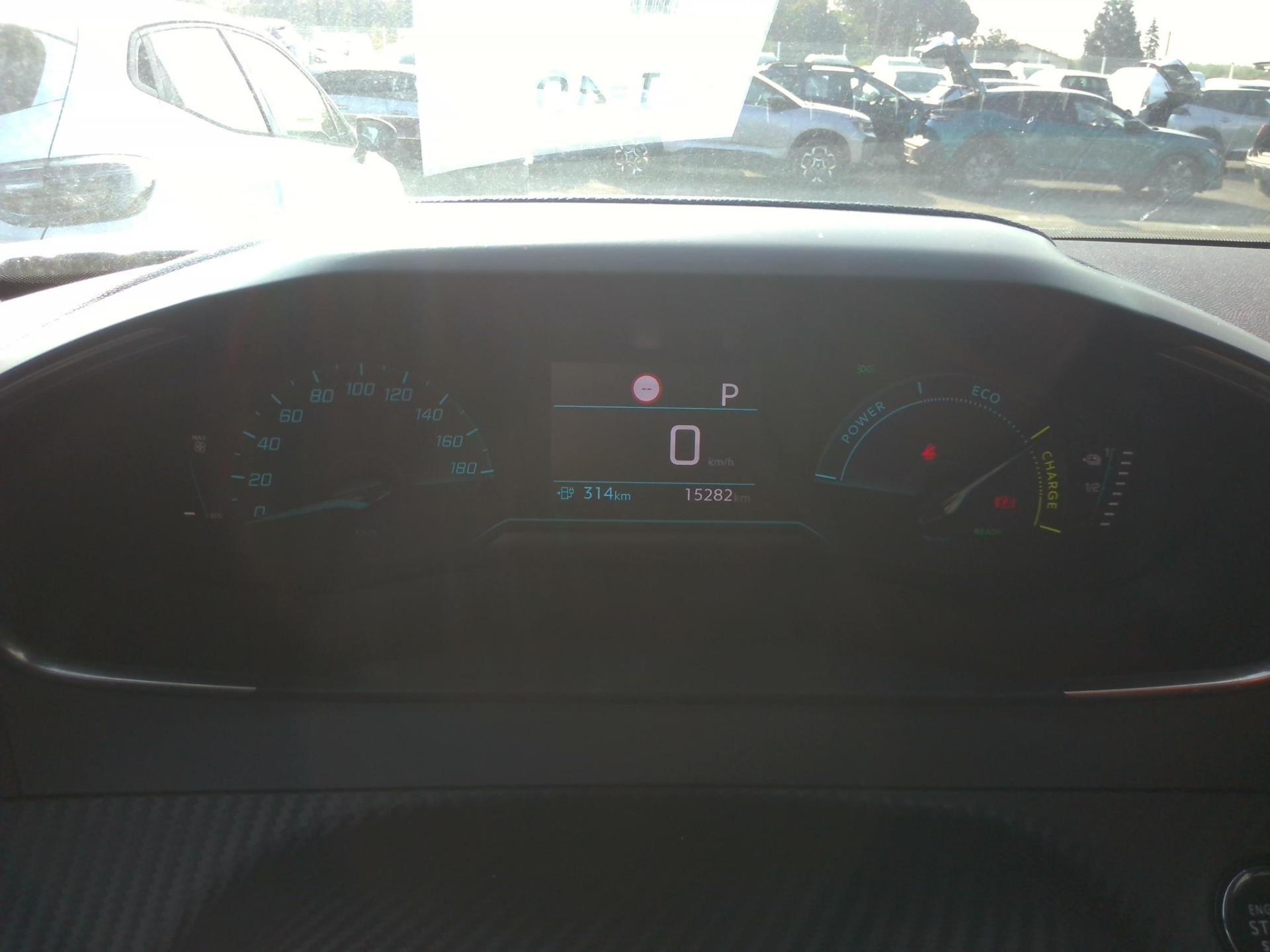Peugeot 2008 Electrique 136 ch Allure 2023