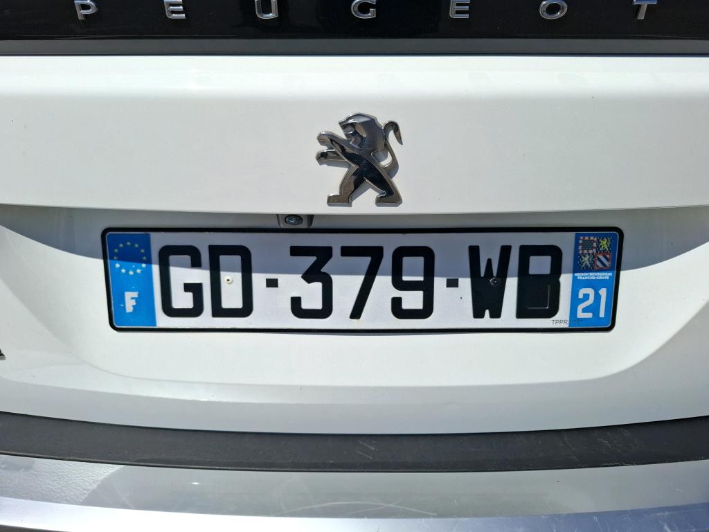 Peugeot 2008 BlueHDi 130 S&S EAT8 Allure 2021