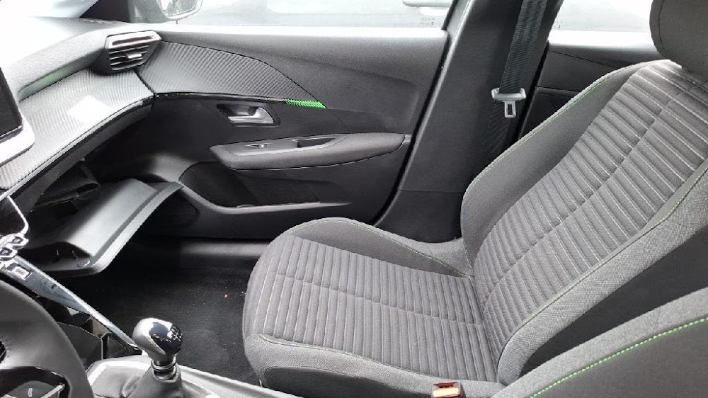 Foto Peugeot 208 16