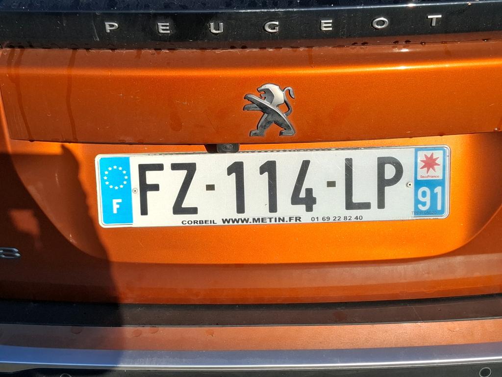 Peugeot 2008 PureTech 130 S&S EAT8 Allure Business 2021