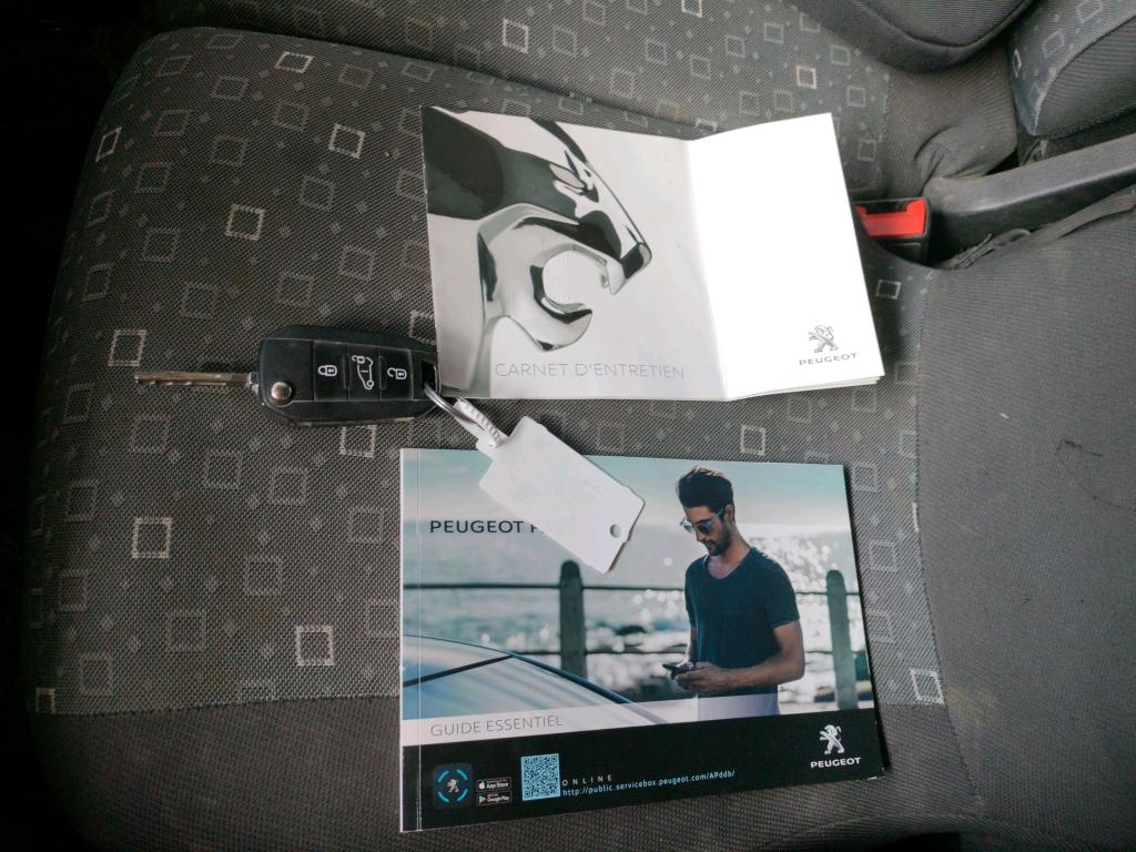 Peugeot PARTNER FOURGON STANDARD 650 KG BLUEHDI 100 S&S BVM5 PREMIUM 2019