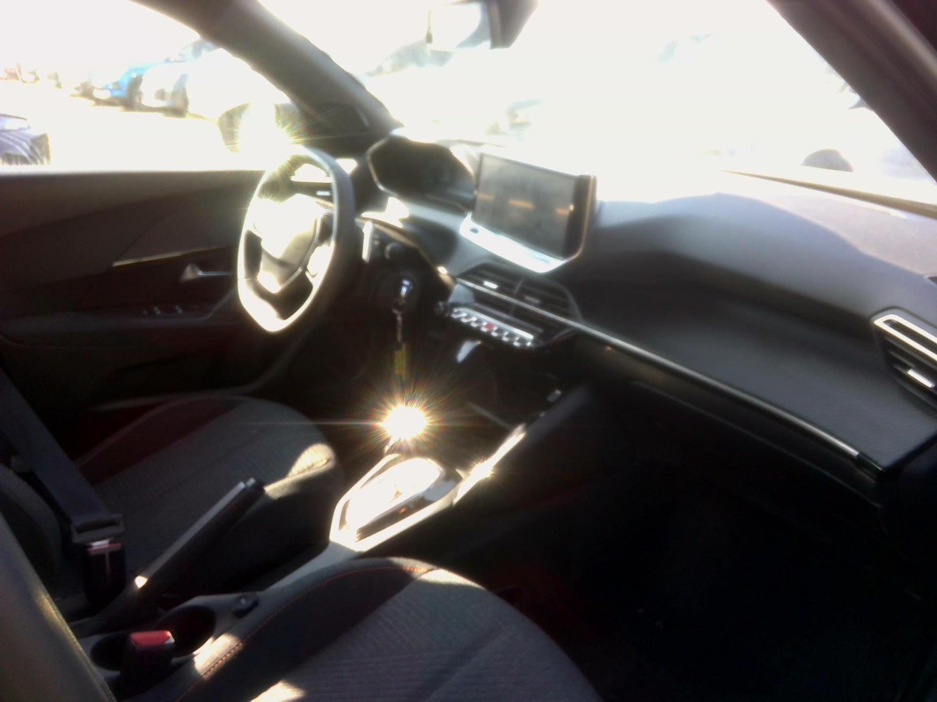 Peugeot 2008 Hybrid 145 ch e-DCS6 Style 2025