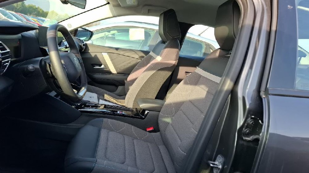 Foto Citroën C4 X 10