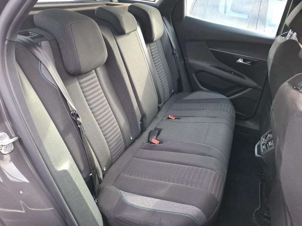 Peugeot 3008 Hybrid 225 e-EAT8 Active Pack 2023