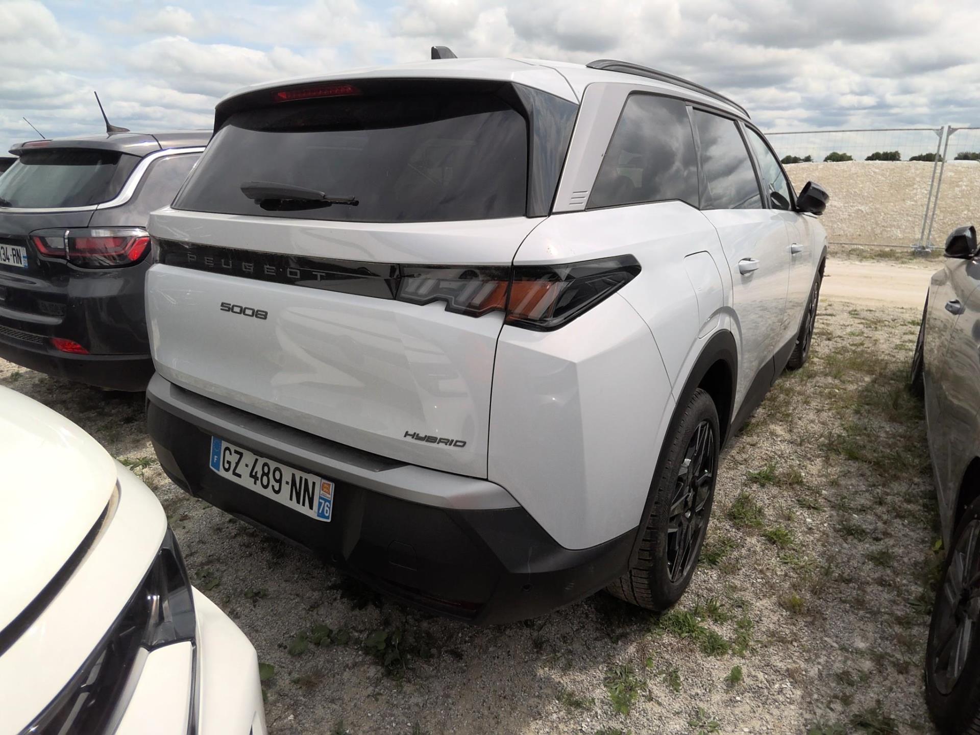 Peugeot 5008 Hybrid 136 e-DCS6 Allure 2024