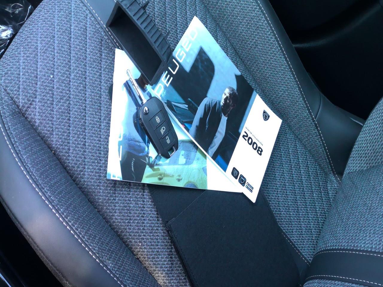 Foto Peugeot 2008 13