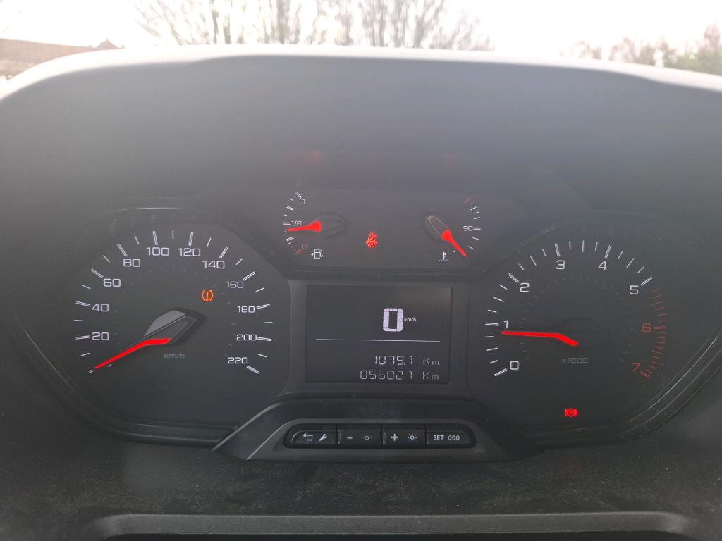 Peugeot PARTNER FOURGON STANDARD 650 KG BLUEHDI 100 S&S BVM5 PREMIUM 2020