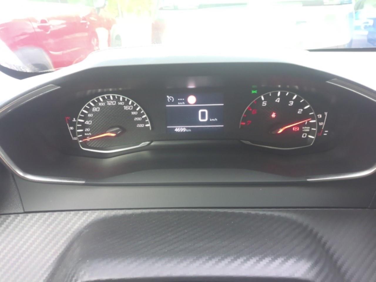 Foto Peugeot 208 5