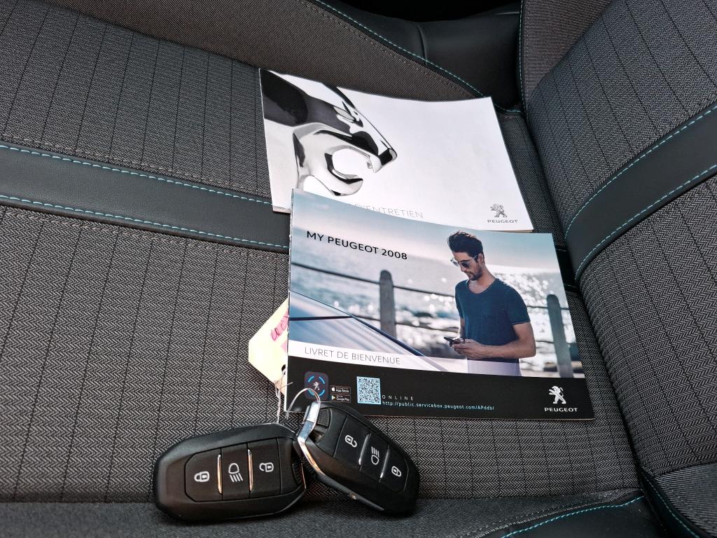 Peugeot 2008 BlueHDi 130 S&S EAT8 Allure Business 2021