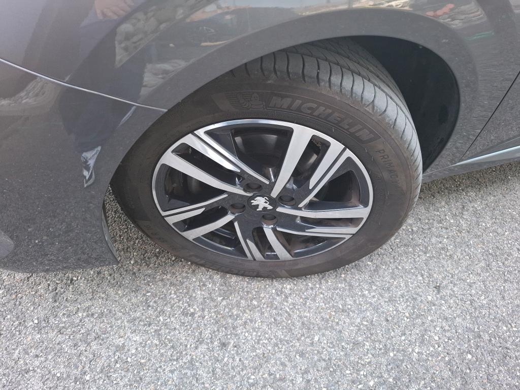 Peugeot 208 PureTech 100 S&S EAT8 Allure 2022