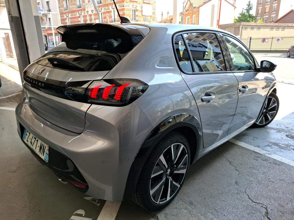 Peugeot 208 PureTech 100 S&S EAT8 GT 2021