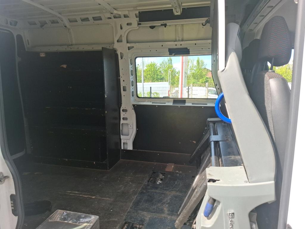 Peugeot BOXER TOLE 333 L2H2 BLUEHDI 120 S&S PREMIUM 2021