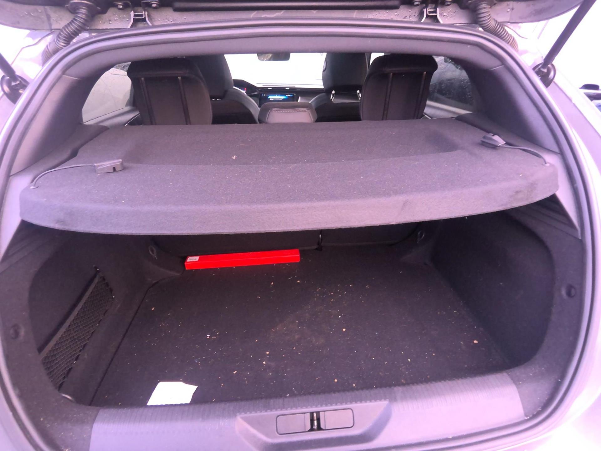 Peugeot 308 Hybrid 136 e-DCS6 GT 2024