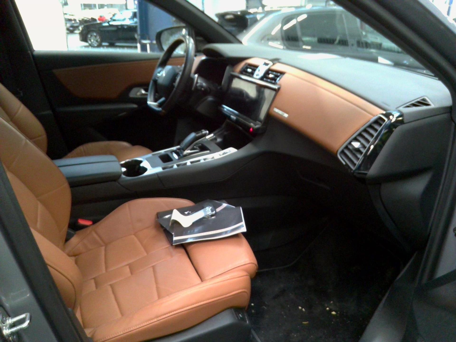 DS DS7 Crossback BlueHDi 130 EAT8 Rivoli 2022
