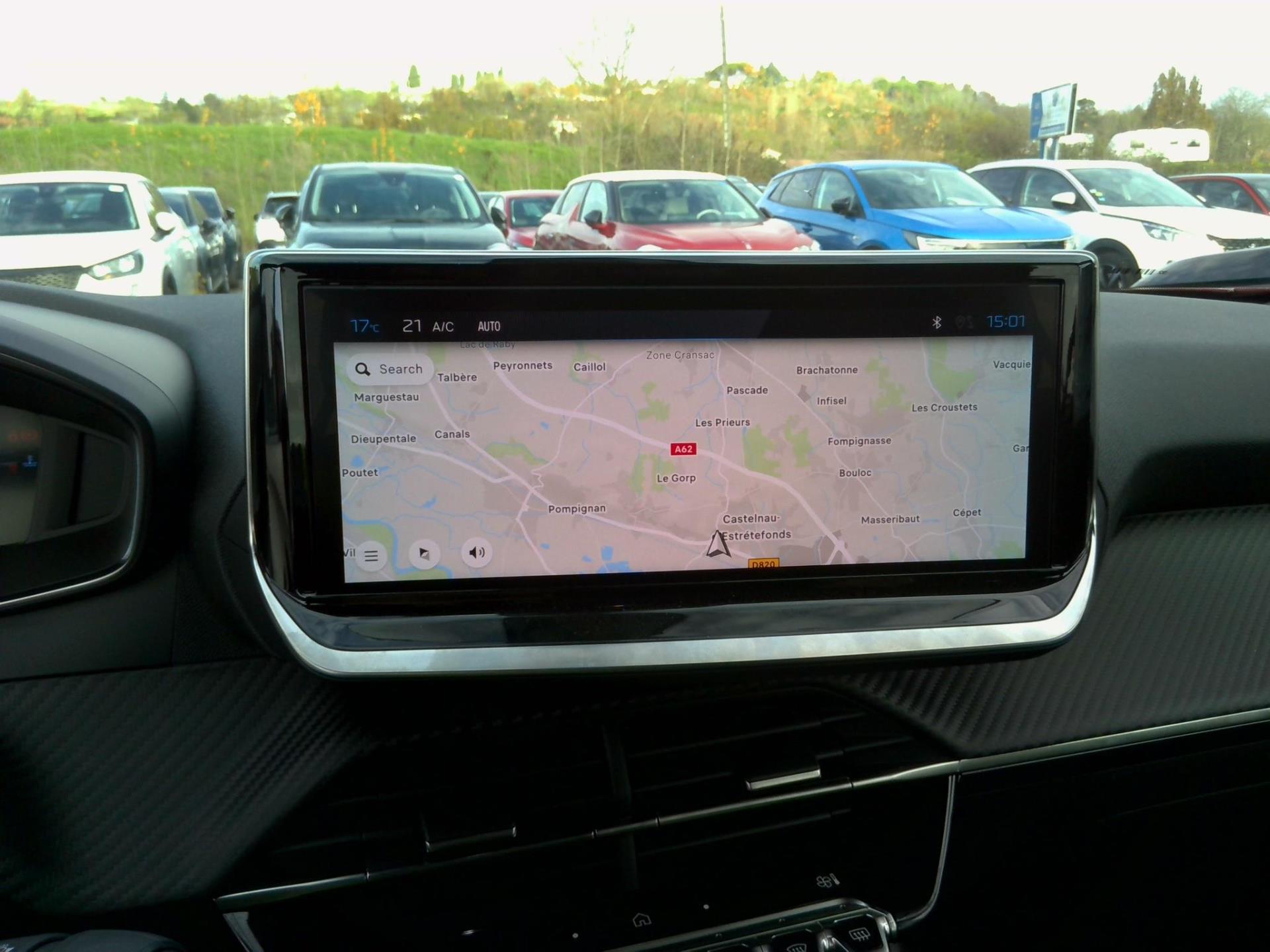 Peugeot 2008 Hybrid 136 e-DCS6 Allure 2024