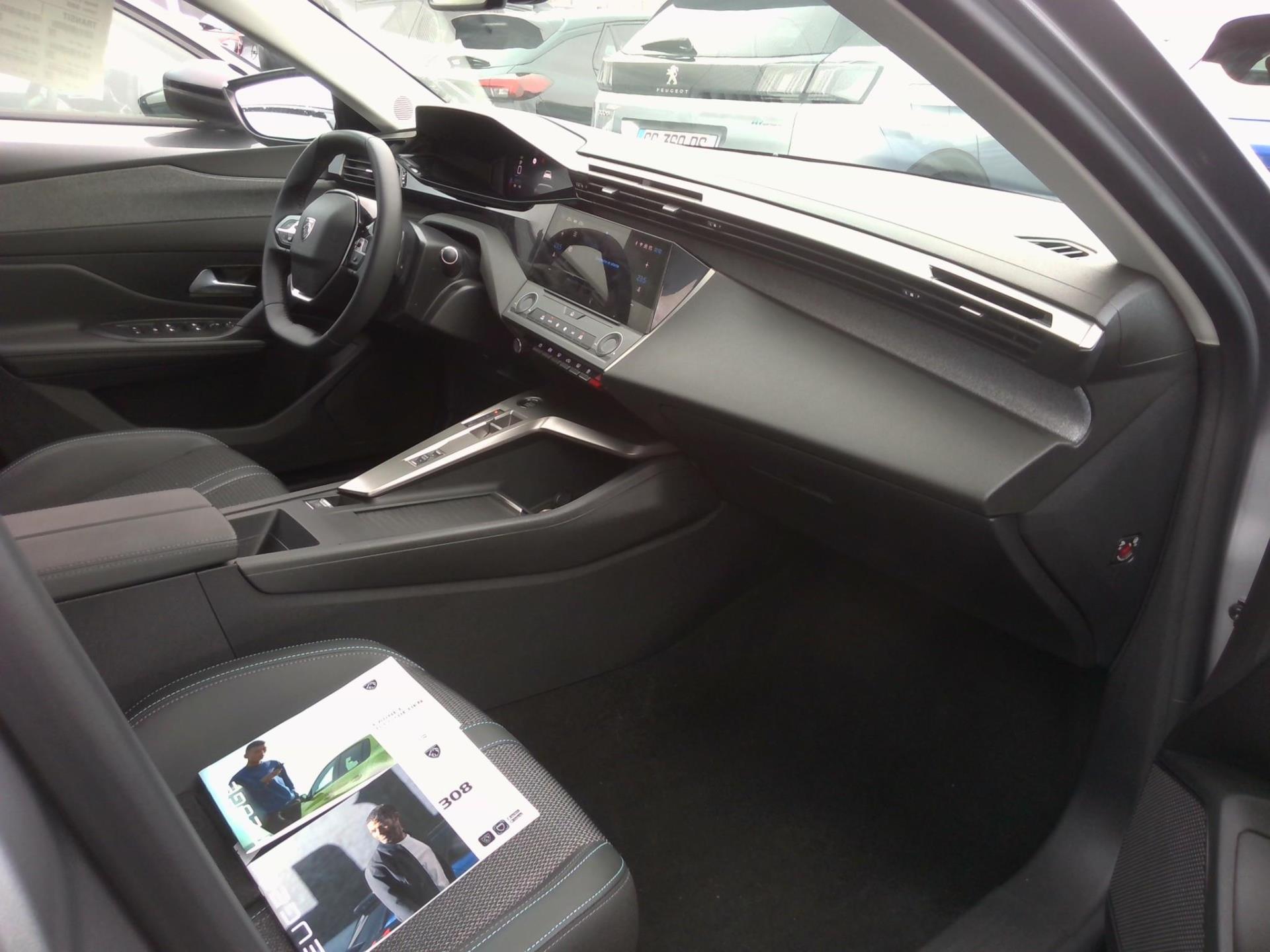 Peugeot 308 BlueHDi 130ch S&S EAT8 Allure 2025