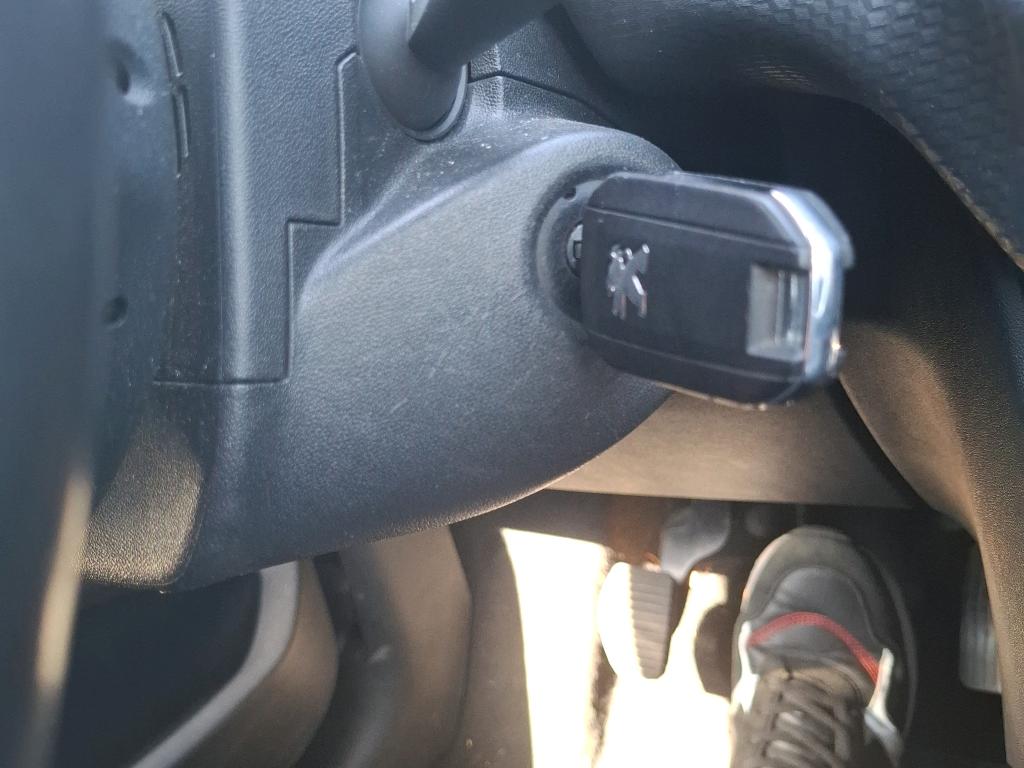 Peugeot 2008 BlueHDi 100ch S&S BVM5 Allure Business 2019