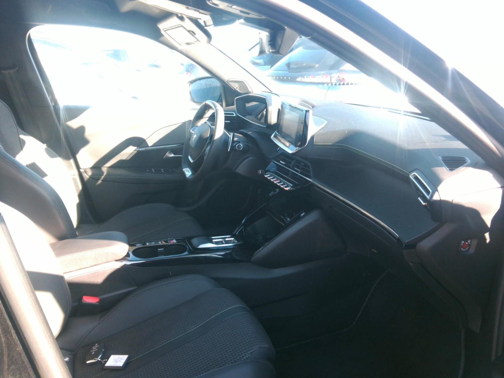 Peugeot 2008 PureTech 130 S&S EAT8 GT 2023
