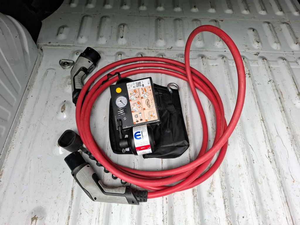 Peugeot E-PARTNER FOURGON M 800 KG 136 CH BATTERIE 50 KWH 2023