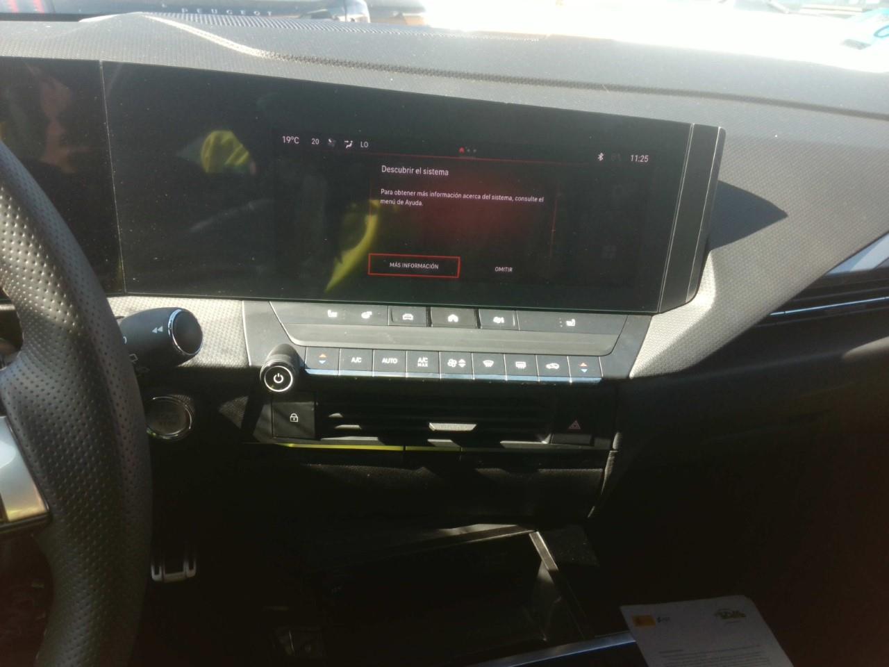 Foto Opel Astra PHEV 8