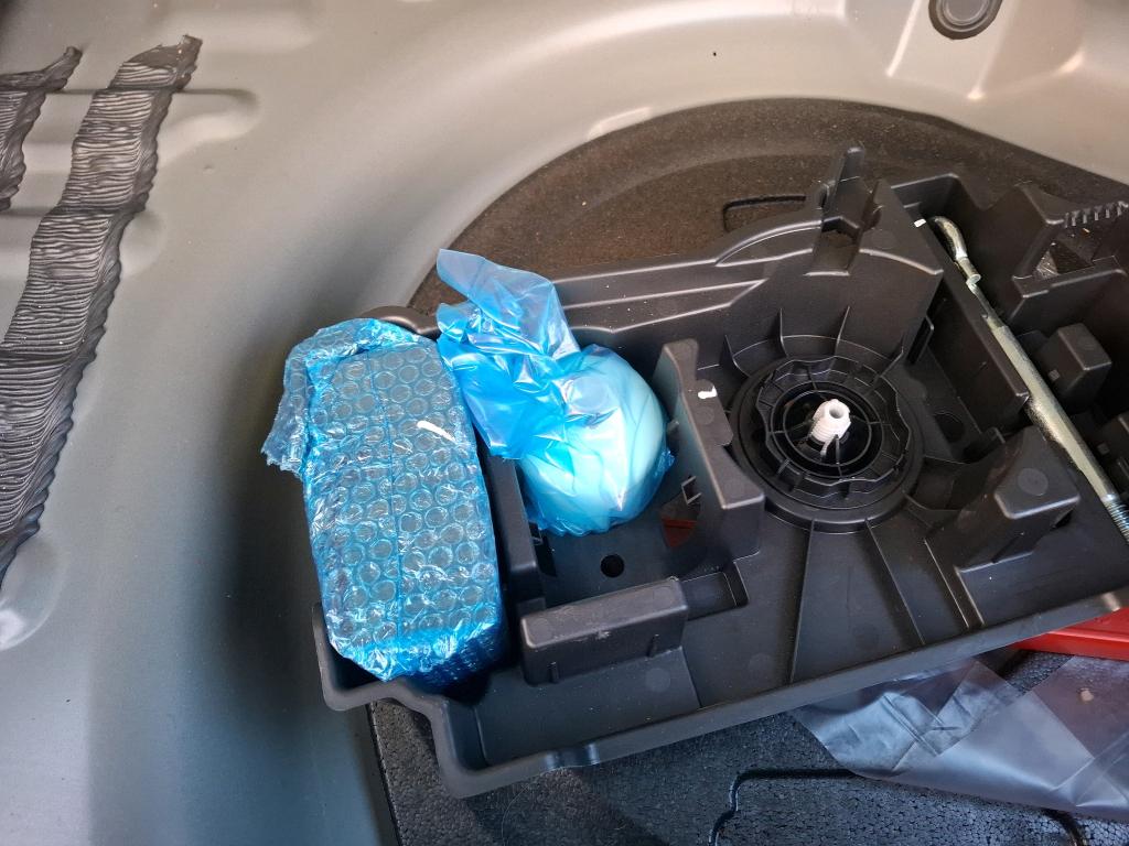 DS DS7 Crossback BlueHDi 130 EAT8 Performance Line+ 2022