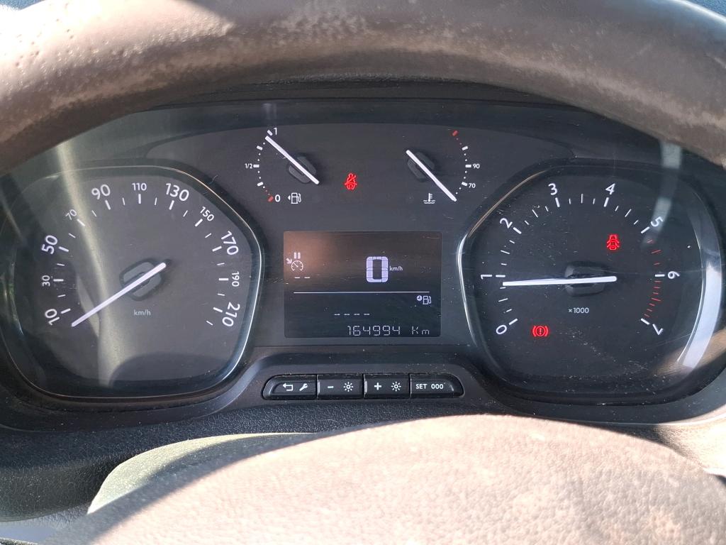 Peugeot EXPERT FGN TOLE STANDARD BLUEHDI 95 BVM5 PREMIUM 2017