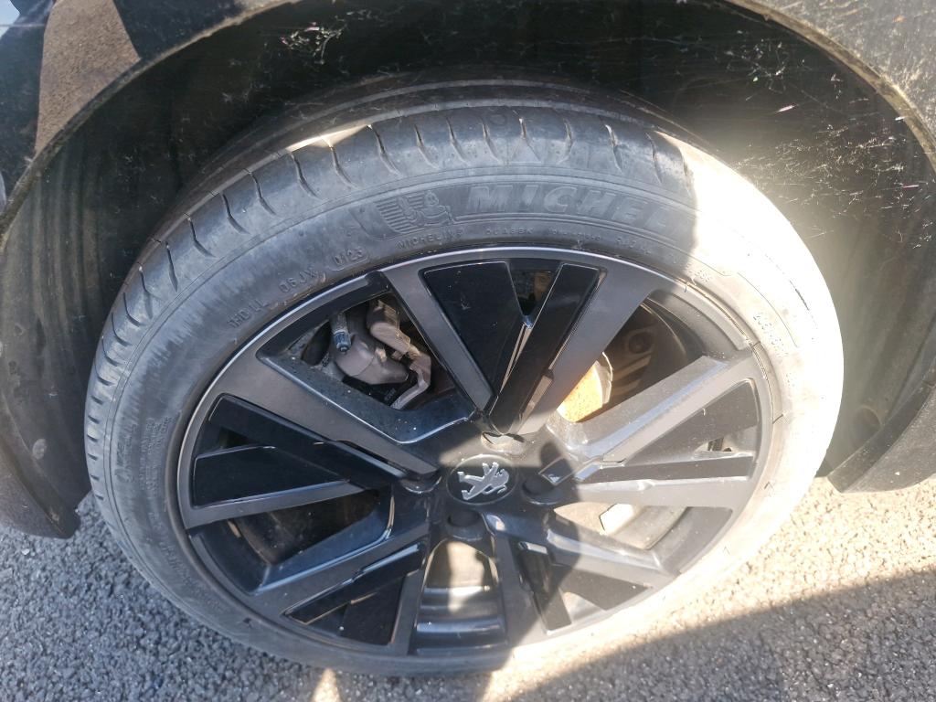 Peugeot 208 PureTech 130 S&S EAT8 GT 2023