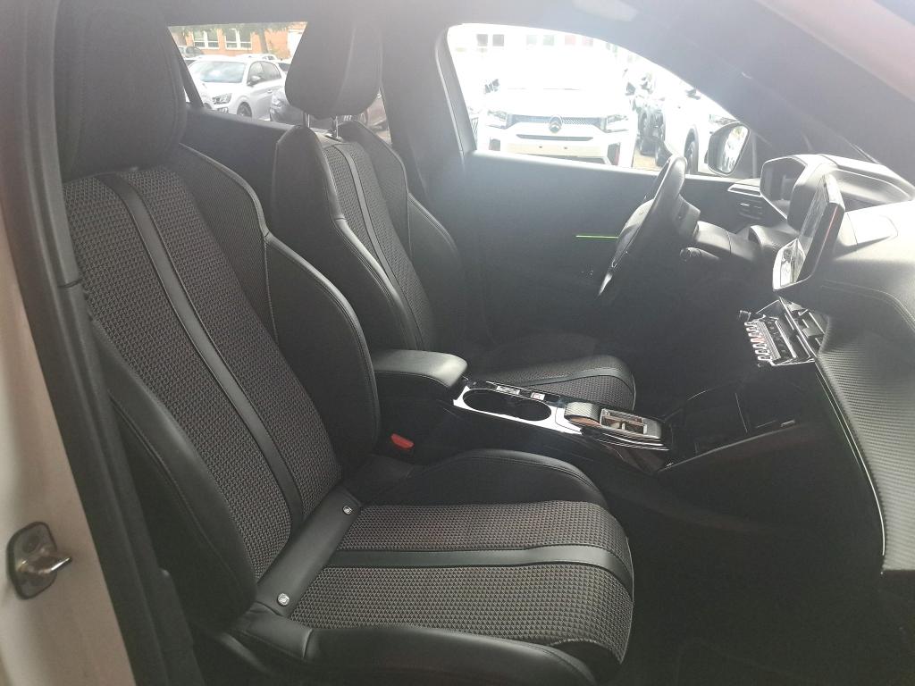 Peugeot 2008 Electrique 136 ch GT 2022