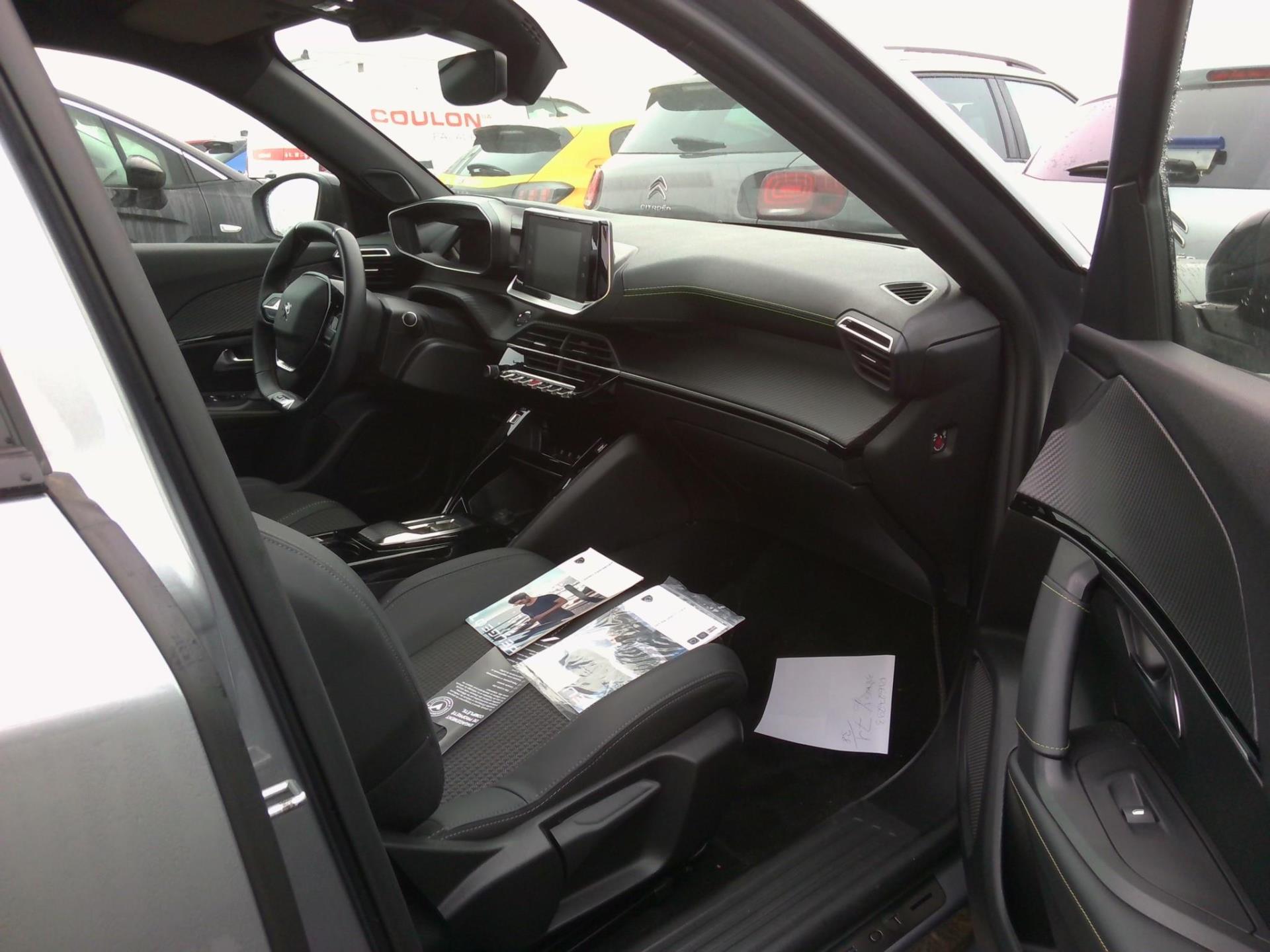 Peugeot 2008 Electrique 136 ch GT 2023