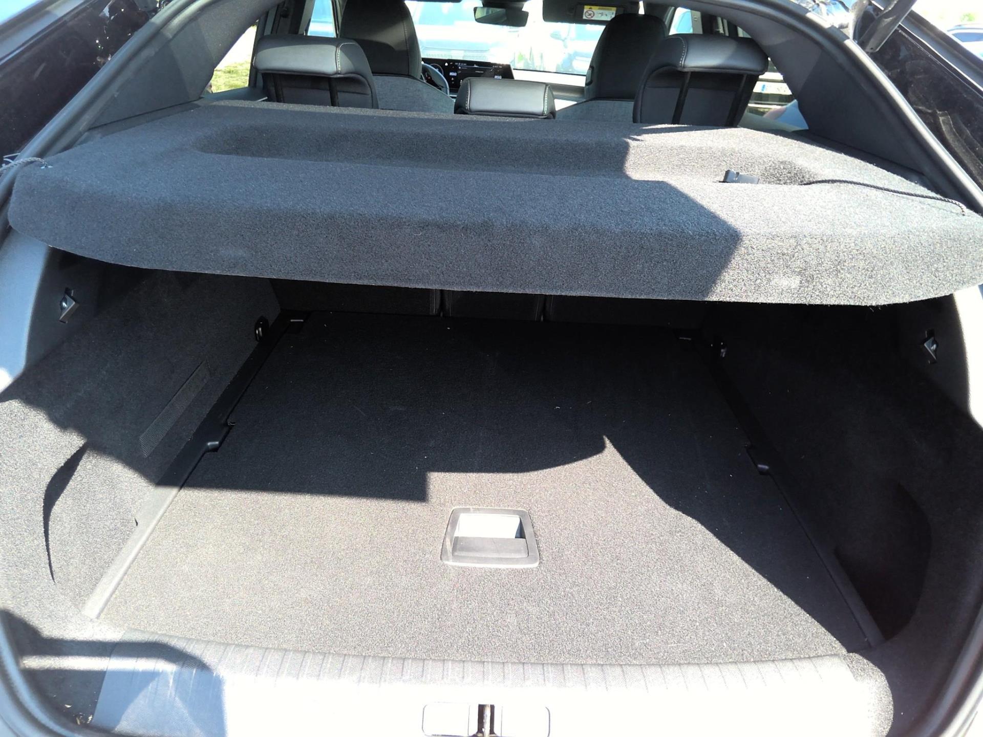 Peugeot 3008 Hybrid 136 e-DCS6 GT 2025