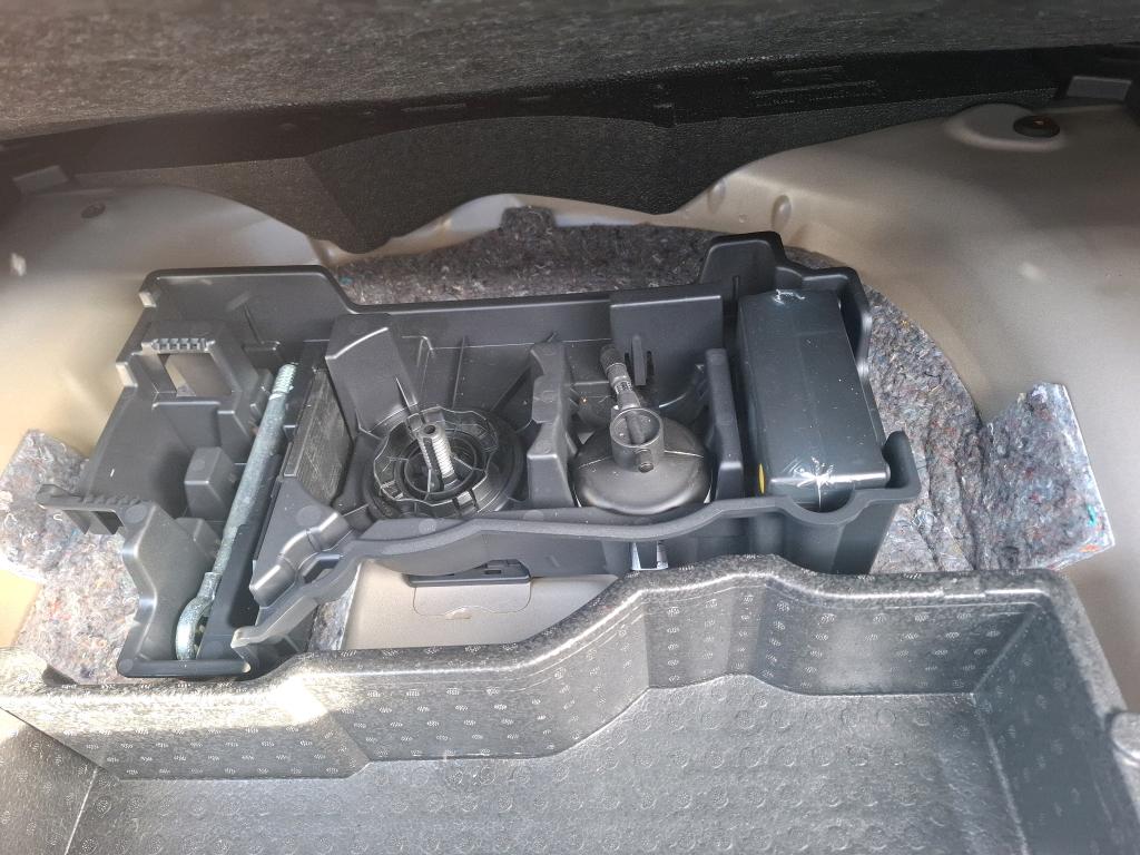 Peugeot 2008 BlueHDi 130 S&S EAT8 GT 2022