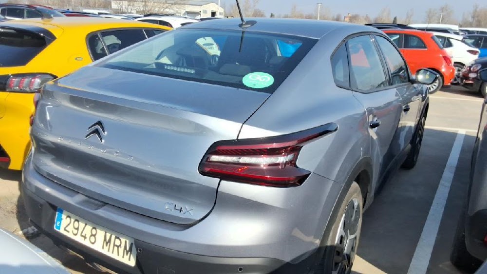 Foto Citroën C4 X 13