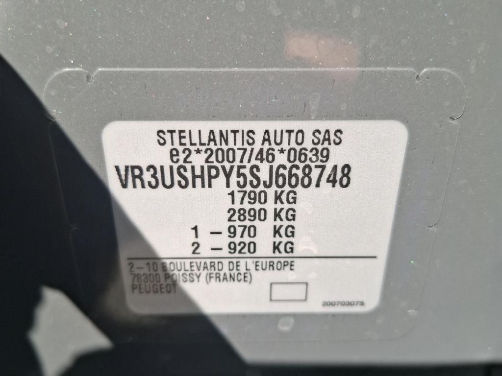 Peugeot 2008 Hybrid 145 e-DCS6 GT 2025