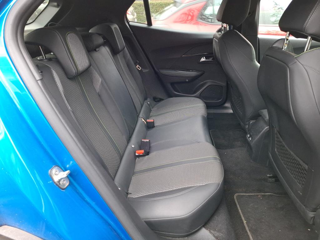 Peugeot 2008 PureTech 155 S&S EAT8 GT 2021