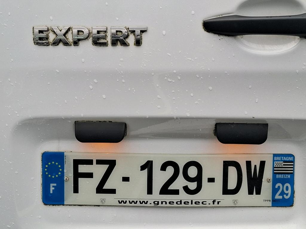 Peugeot EXPERT FGN TOLE STANDARD 1.5 BLUEHDI 120 S&S BVM6 PREMIUM 2021