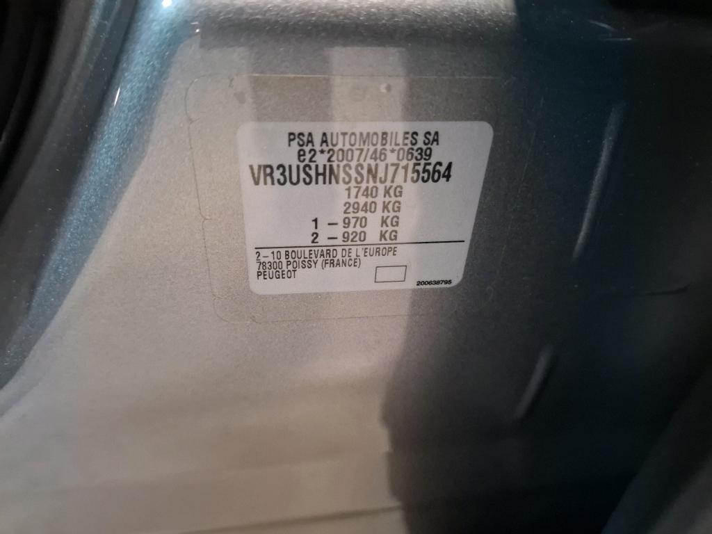 Peugeot 2008 PureTech 130 S&S EAT8 GT 2022