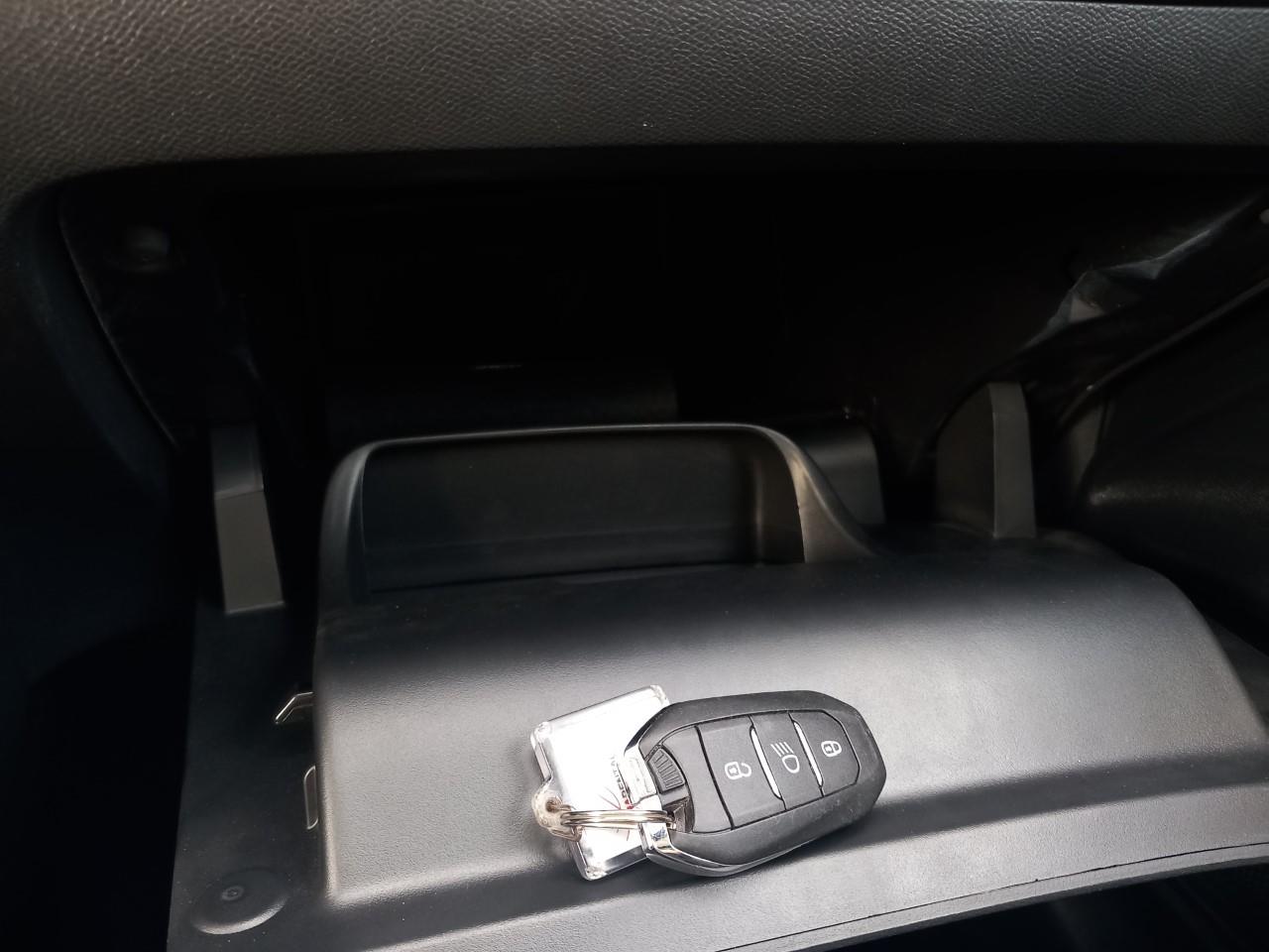 Foto Peugeot 308 8