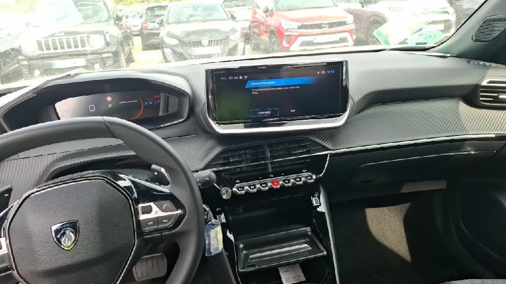 Foto Peugeot 2008 11