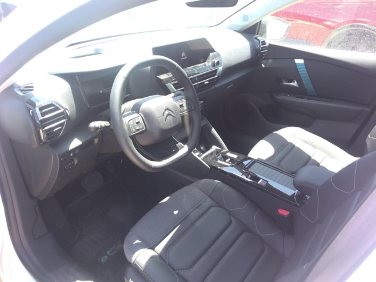 Foto Citroën ë-C4 3