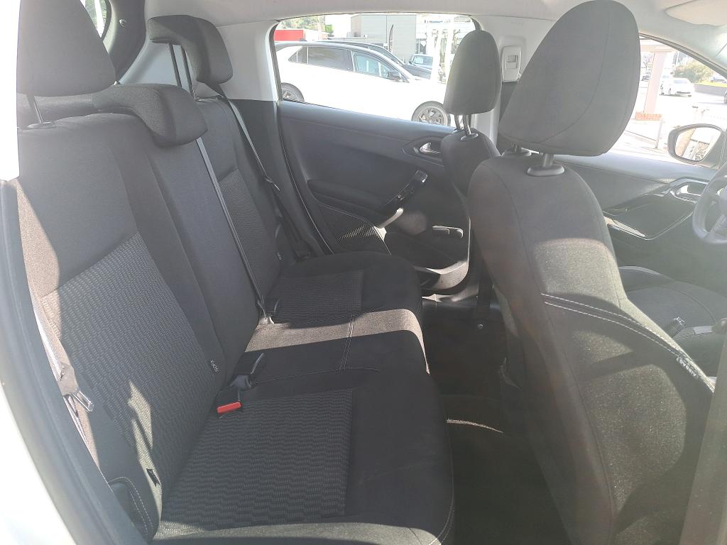 Peugeot 208 1.2 PureTech 82ch BVM5 Active 2016