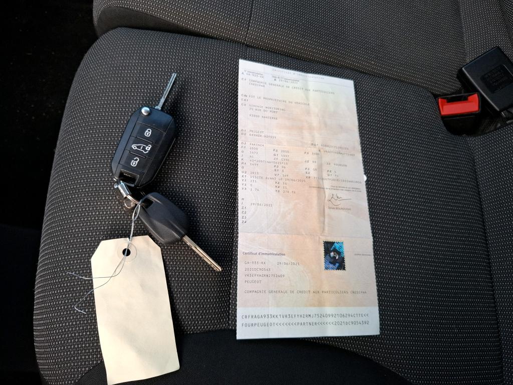 Peugeot PARTNER FOURGON STANDARD 650 KG BLUEHDI 130 S&S EAT8 ASPHALT 2021