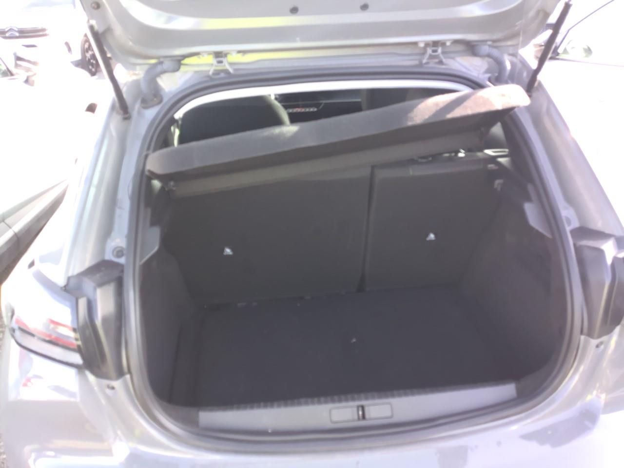 Foto Peugeot 208 6