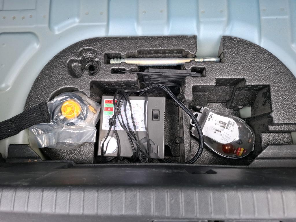 Peugeot 208 Electrique 50 kWh 136ch Allure Business 2021